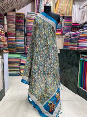 Art silk printed duppata paired with plain pashmina fabric/ Printed duppatas