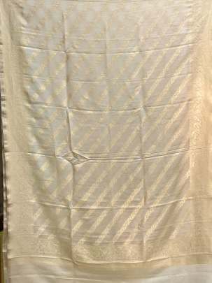 Banarasi Munga Silk Duppata With Daman ( Dyeable)/ Banarasi Duppatas 