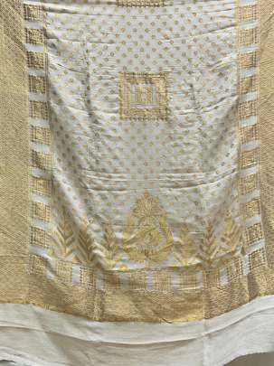 Banarasi Munga Silk Duppata With Daman ( Dyeable)/ Banarasi Duppatas 