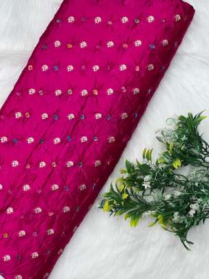 Chiniya silk bandhej with golden zari work - Hot Pink/ 