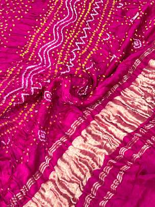 Gaji Silk Bandhej Duppata With Lagdi Patta Border Rani/ Bandhej duppatas & Stoles