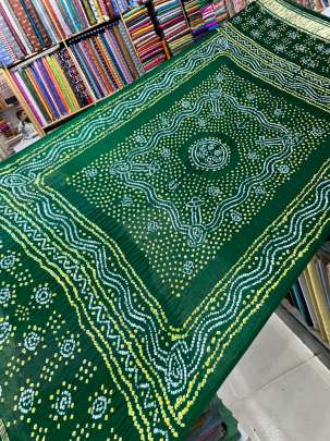 Gaji Silk Bandhej Duppata With Lagdi Patta Border- Green/ Bandhej duppatas & Stoles