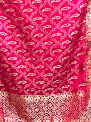 Gaji Silk Braso With Banarasi Work & Border Duppata Rani/ Banarasi Duppatas 