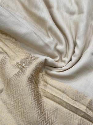 Plain Munga silk with banarasi daman - Natural ( dyeable )